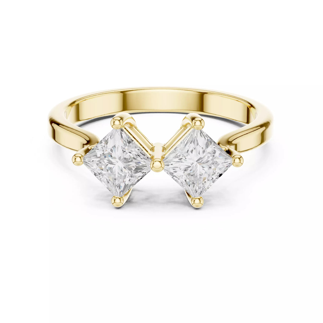 Duo Amor – годежен пръстен с два диаманта Princess в 14K жълто злато