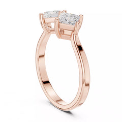 Duo Amor – годежен пръстен с два диаманта Princess в 14K розово злато