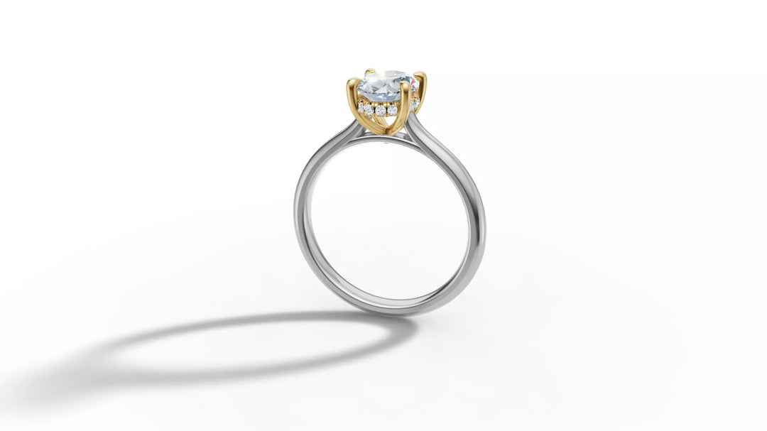 Luciva – годежен пръстен с овален диамант 1 ct и скрит ореол в 14К бяло злато с жълто злато