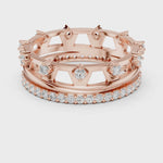 Заредете и пуснете видеото в галерията: Imperia – диамантени брачни халки с коронен дизайн и внушителен блясък в 14К розово злато
