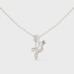 Заредете и пуснете видеото в галерията: Roséa висулка с флорален мотив и диаманти от 14К бяло злато
