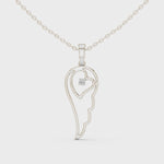 Заредете и пуснете видеото в галерията: Amora висулка с ангелско крило и сърце, инкрустирана с диамант от 14К бяло злато
