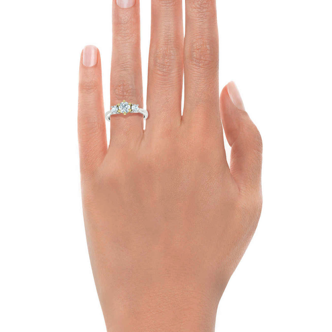 Tria – годежен пръстен с три диаманта 1.30 ct общ карат в 14К комбинация бяло злато с жълто злато